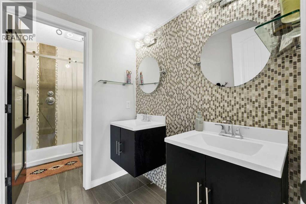 1174 16 Street NE - Image 33