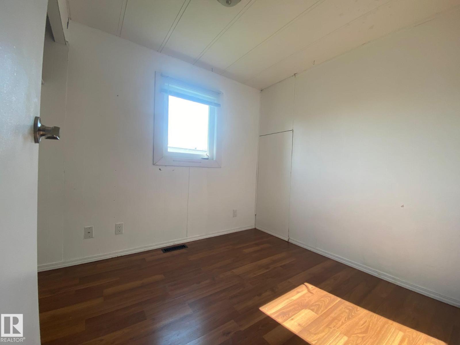 042-4819 51 Avenue - Photo 18