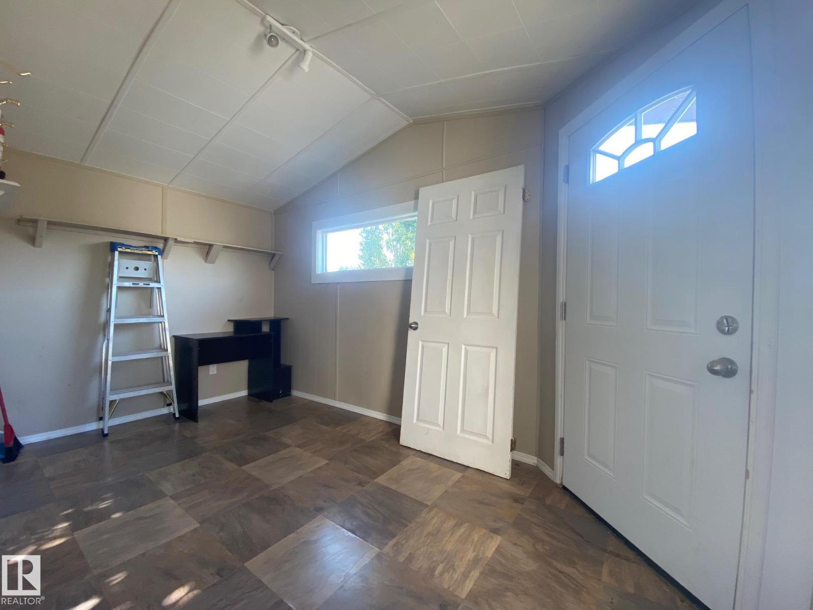 042-4819 51 Avenue - Photo 10