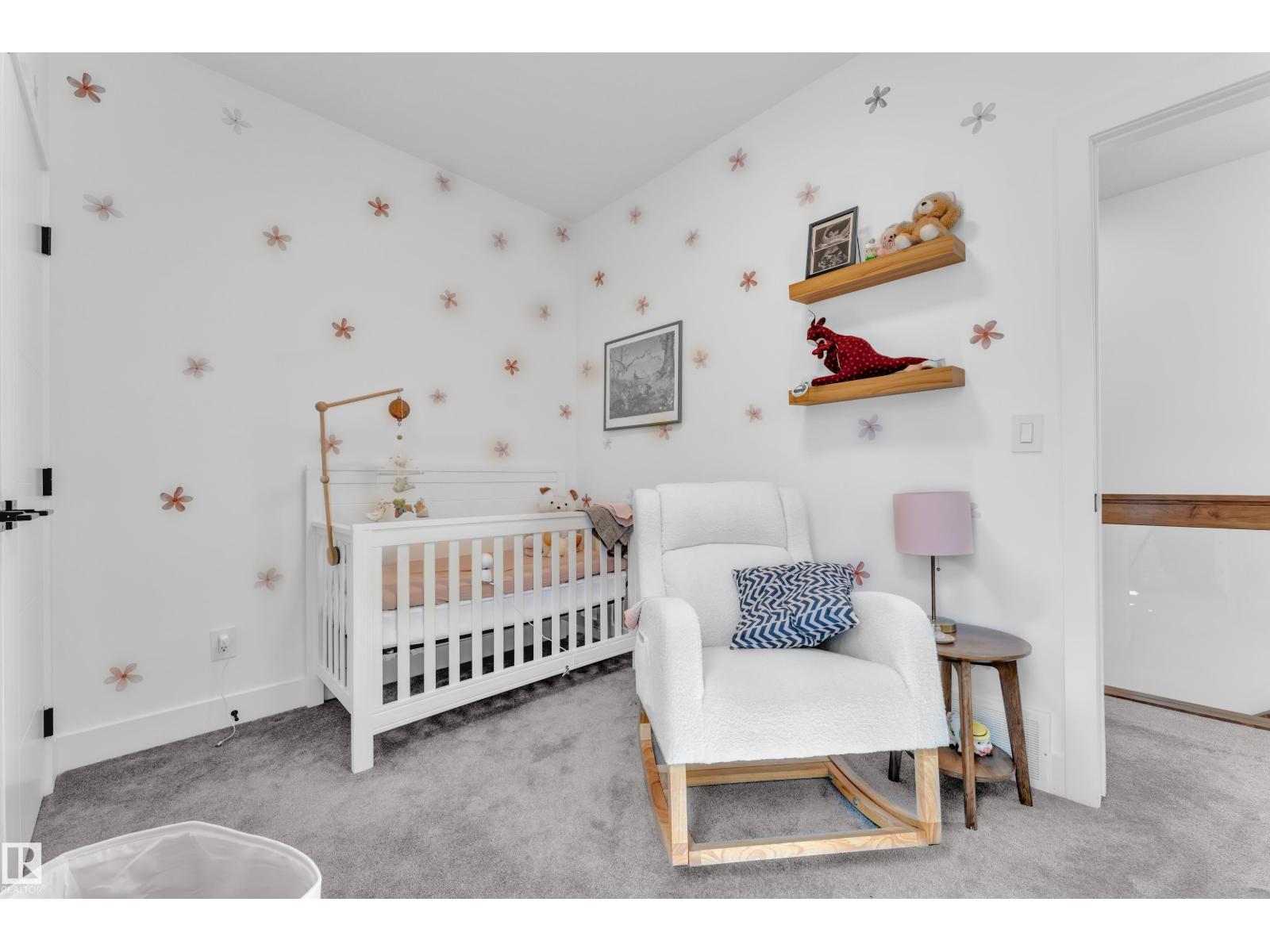 10227 146 ST NW - 44