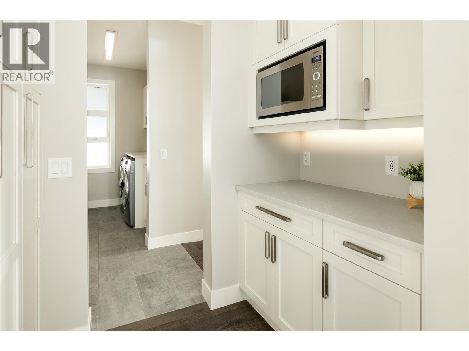 3320 Acacia Lane - Image 33