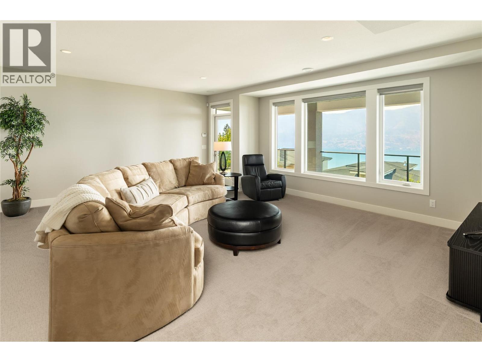 3320 Acacia Lane - 66