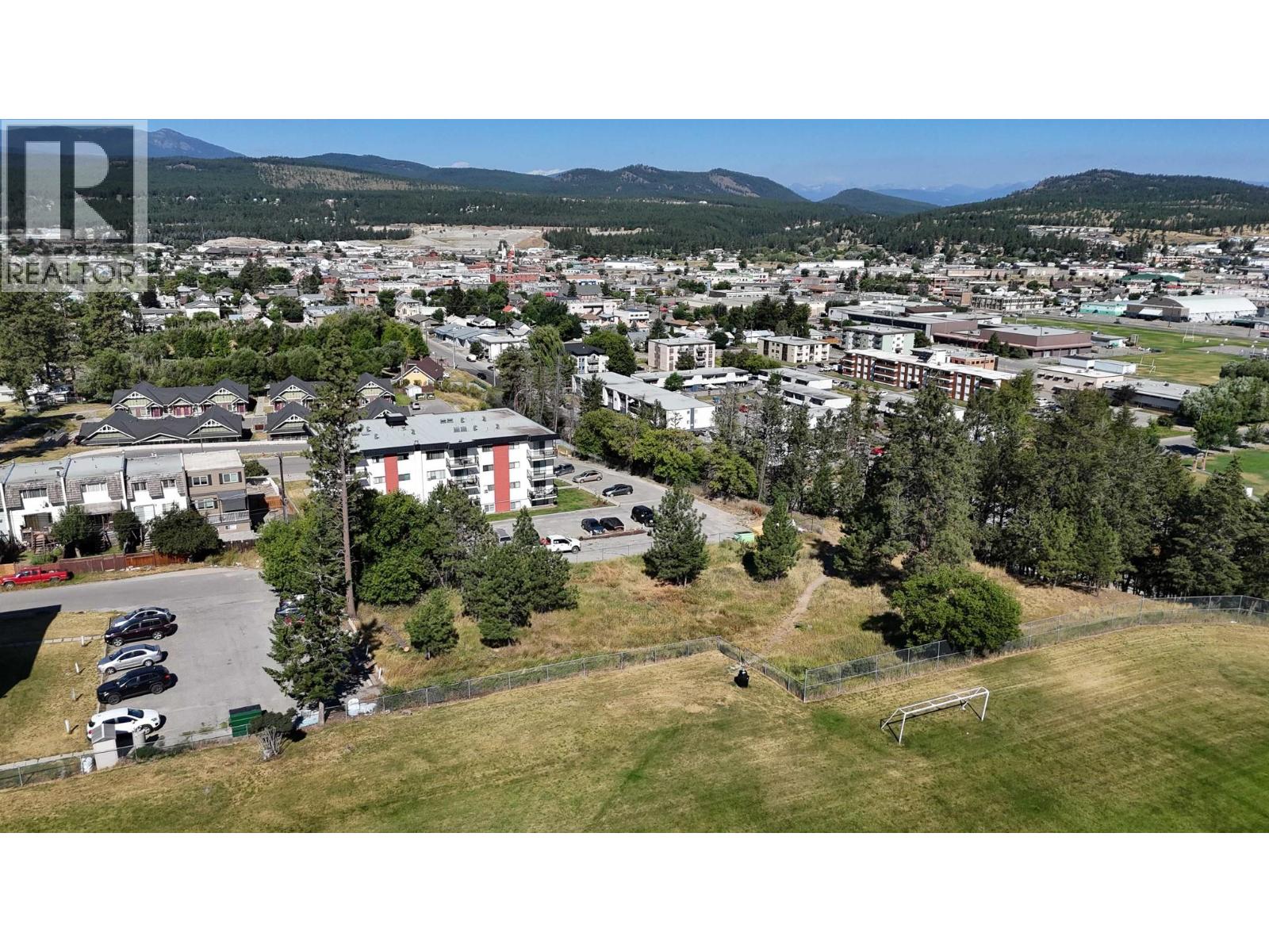  114 17A Avenue South, Cranbrook
