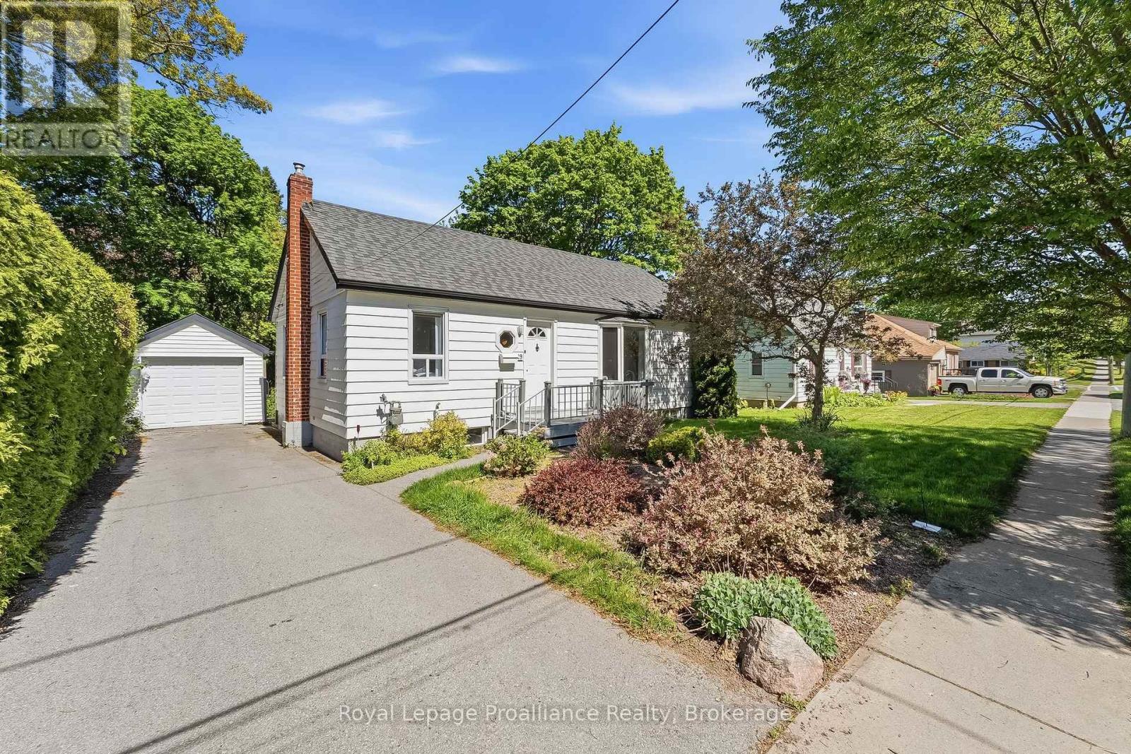 29 BRAMLEY STREET S - 40