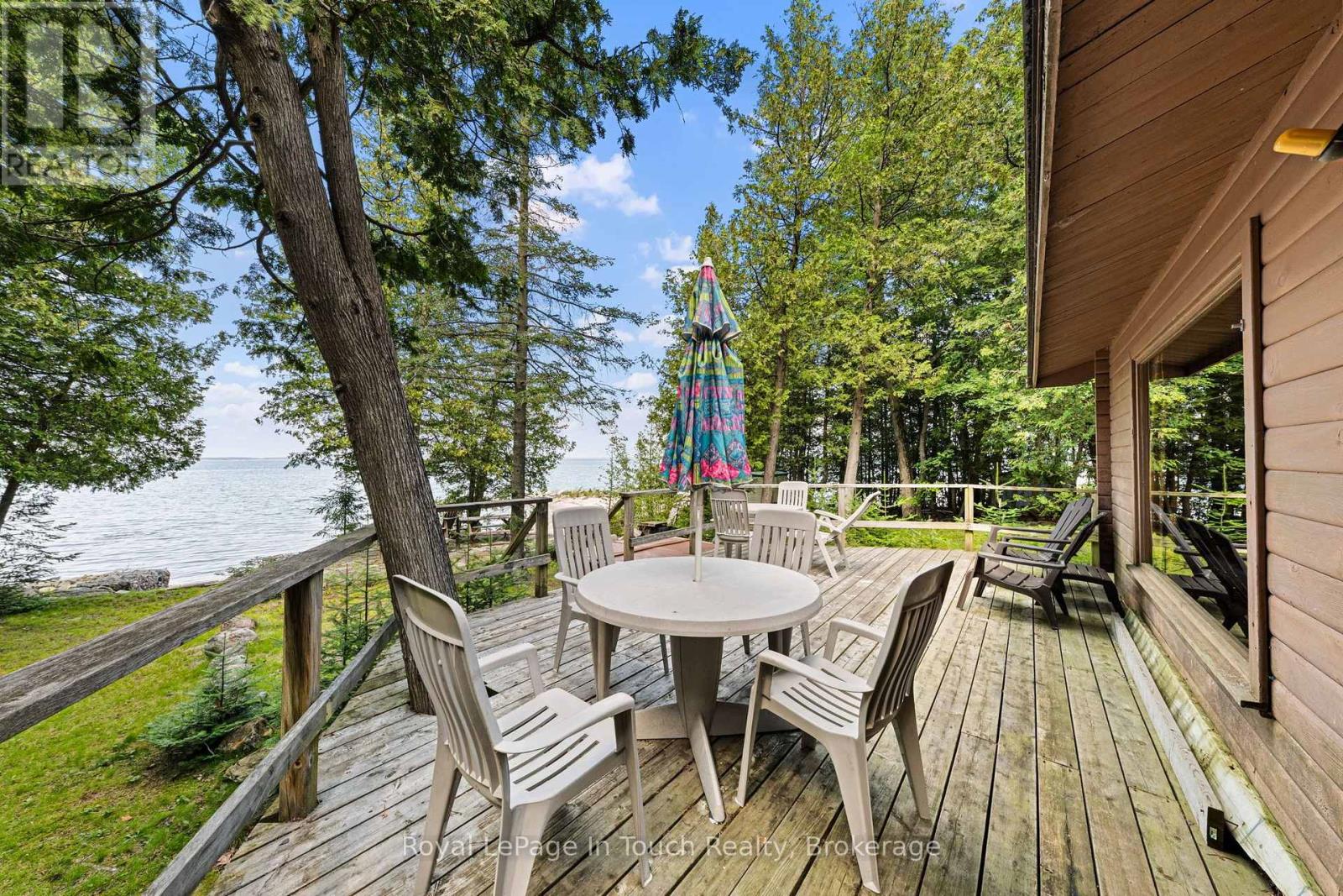 25 CHIPPEWA CRESCENT - 2