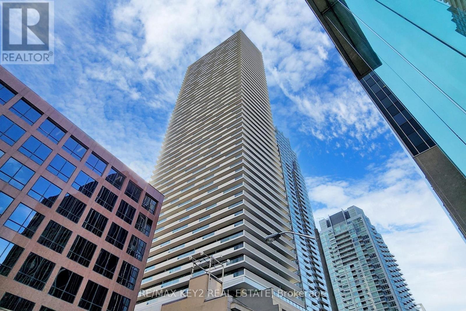 Photo of 2221 Yonge Street