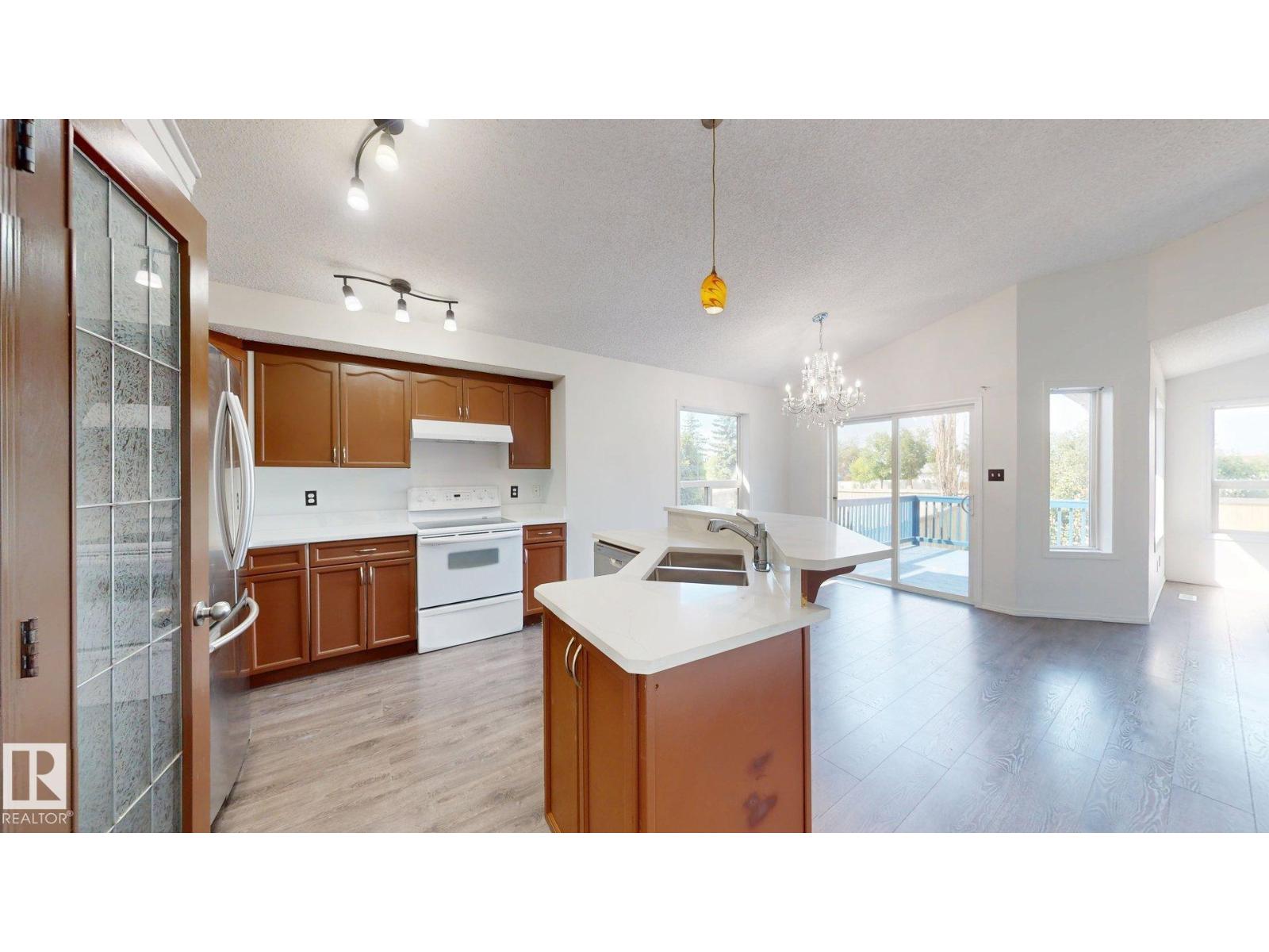 2426 33A ST NW - 23