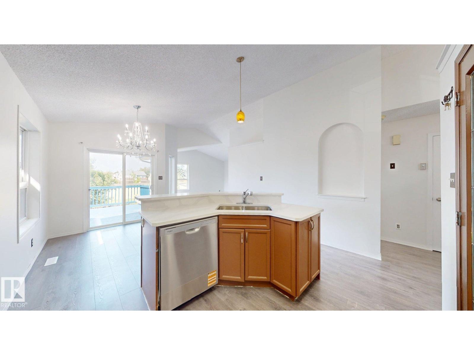 2426 33A ST NW - 26
