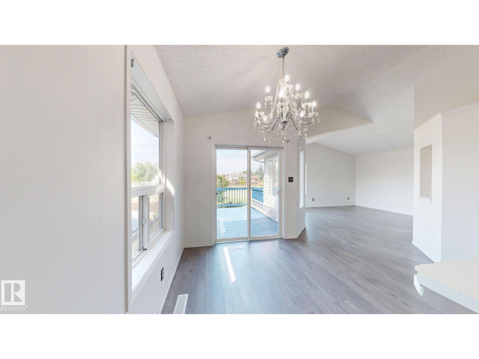 2426 33A ST NW - Image 27