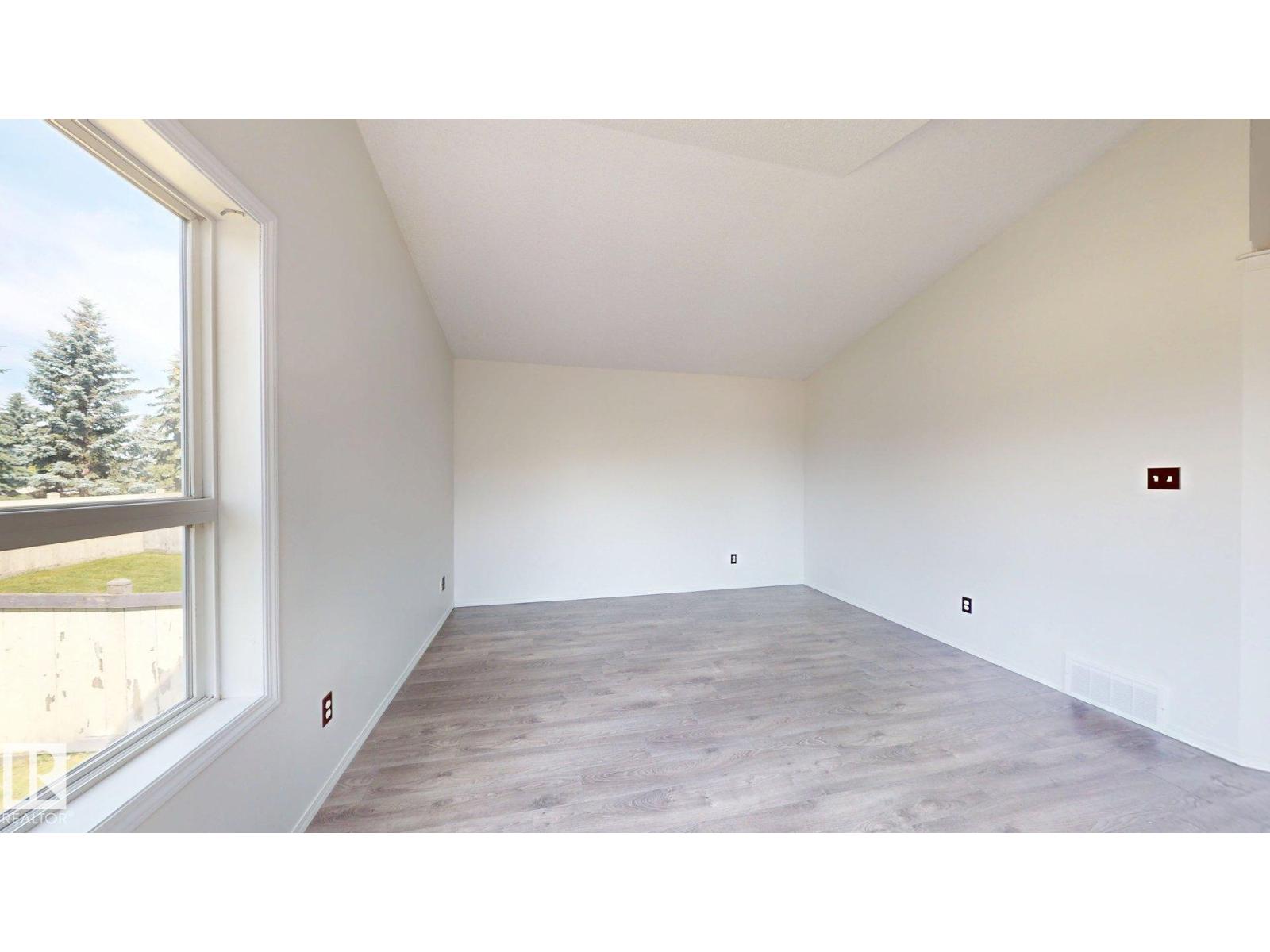 2426 33A ST NW - Image 31