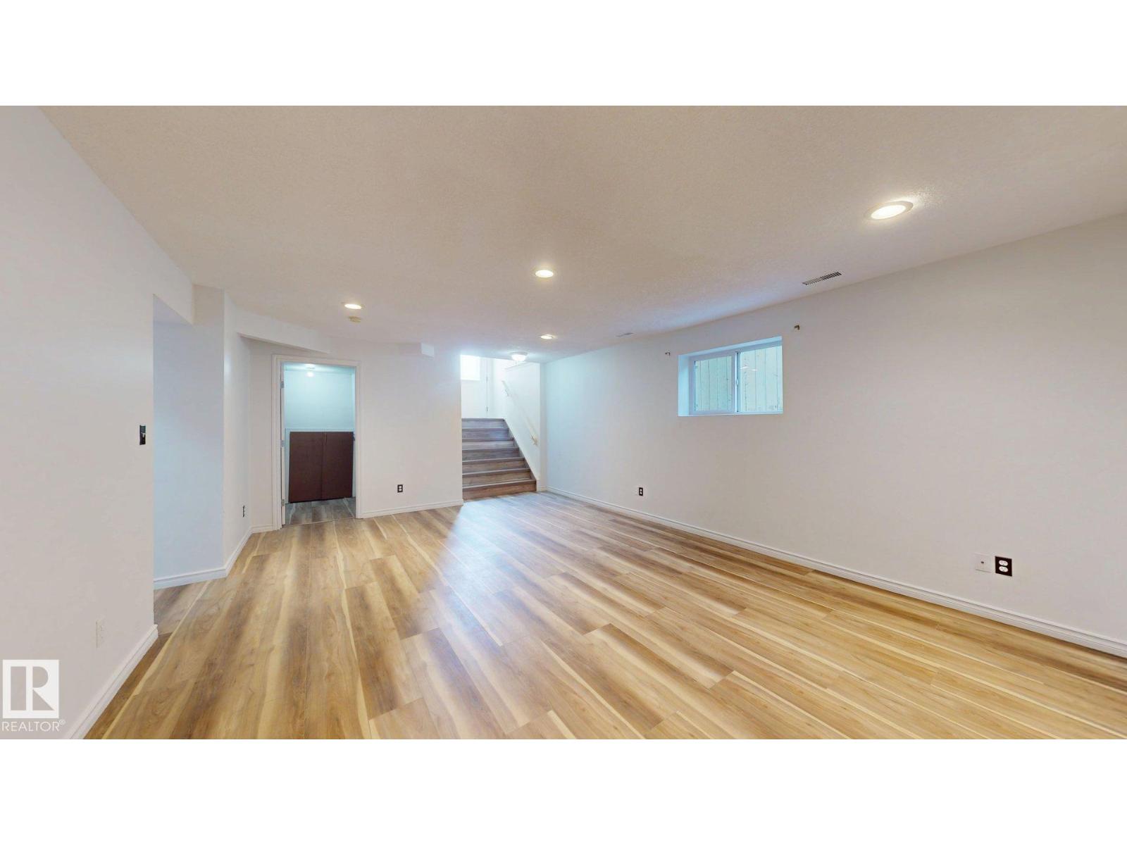 2426 33A ST NW - 6