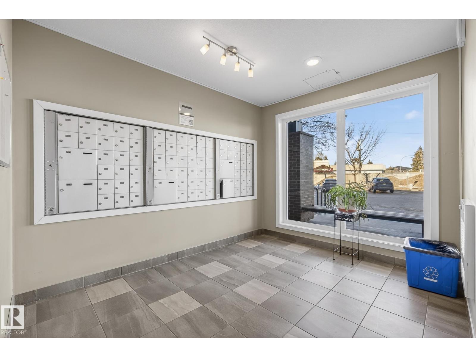 #405 7711 71 ST NW - 32