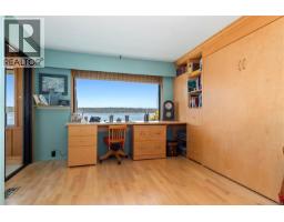 Kitchen - 561 & 565 Island Hwy, Campbell River, BC V9W2B9 Photo 22