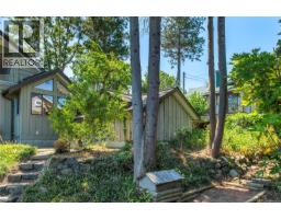 561 & 565 Island Hwy, Campbell River, BC V9W2B9 Photo 45
