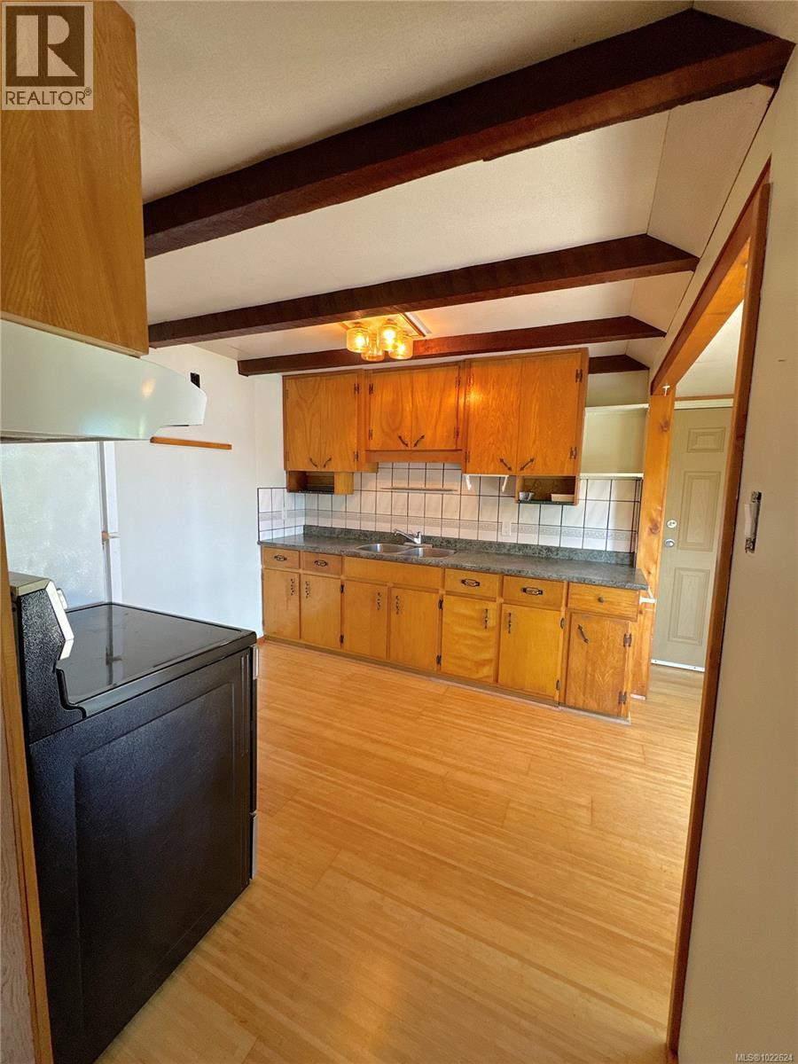 561 & 565 Island Hwy, Campbell River