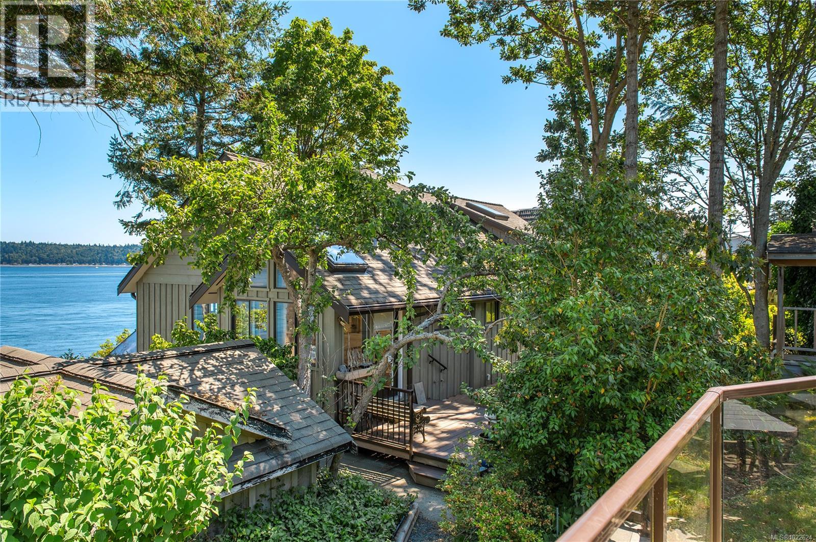 561 & 565 Island Hwy, Campbell River