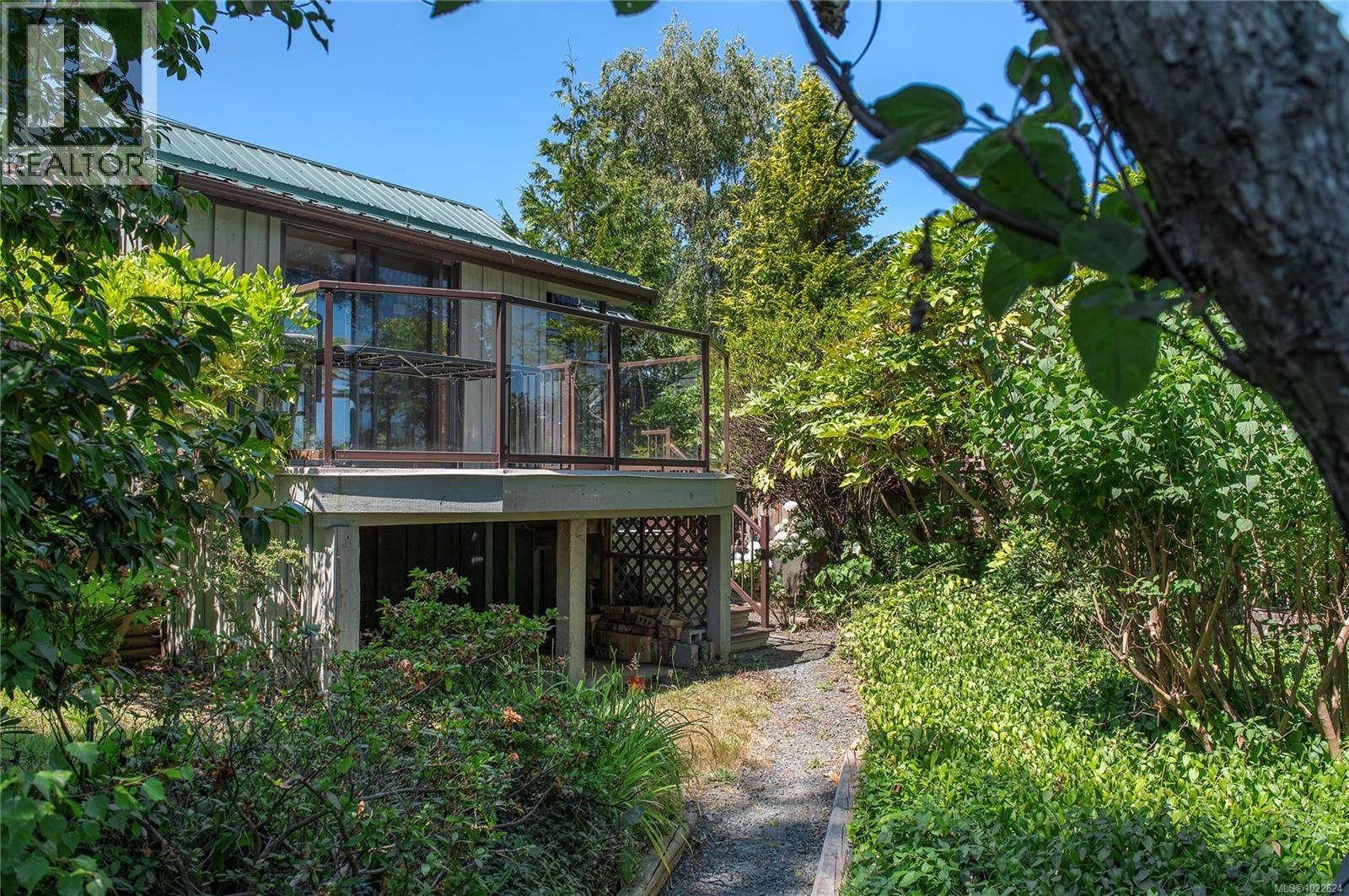 561 & 565 Island Hwy, Campbell River