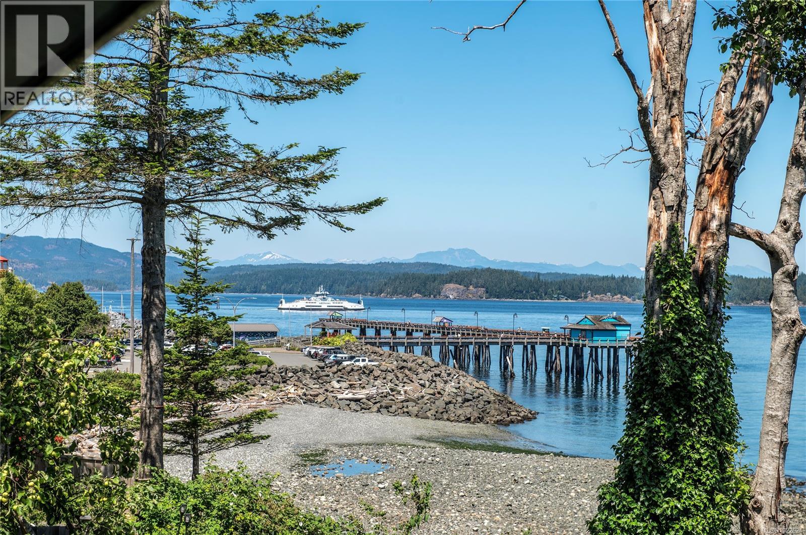 561 & 565 Island Hwy, Campbell River