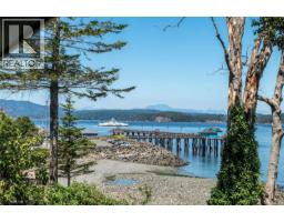 Bathroom - 561 & 565 Island Hwy, Campbell River, BC V9W2B9 Photo 12