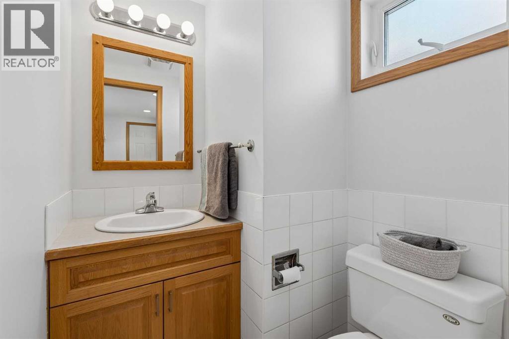 246 Mt Lorette Place SE - Image 13