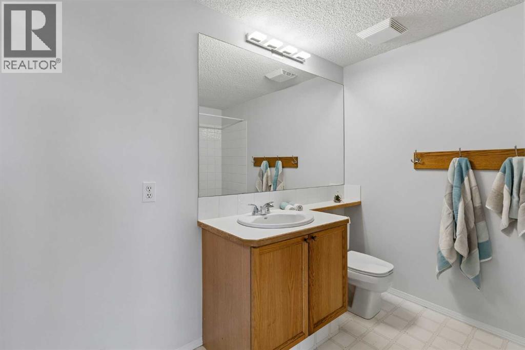 246 Mt Lorette Place SE - Image 26