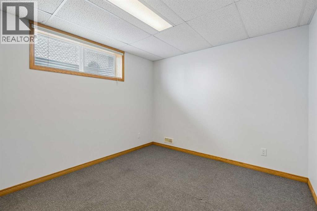 246 Mt Lorette Place SE - Image 29