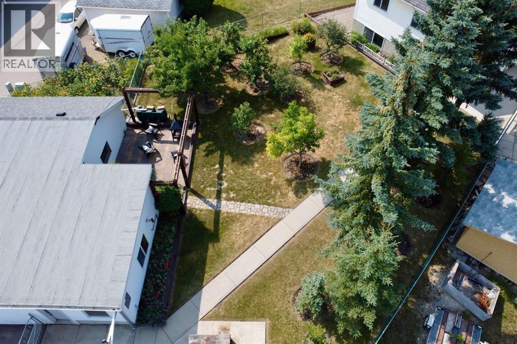 246 Mt Lorette Place SE - Image 38