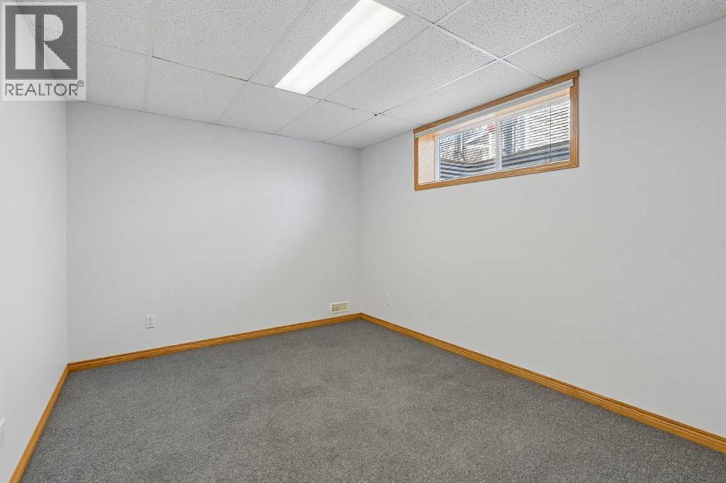 246 Mt Lorette Place SE - Image 28