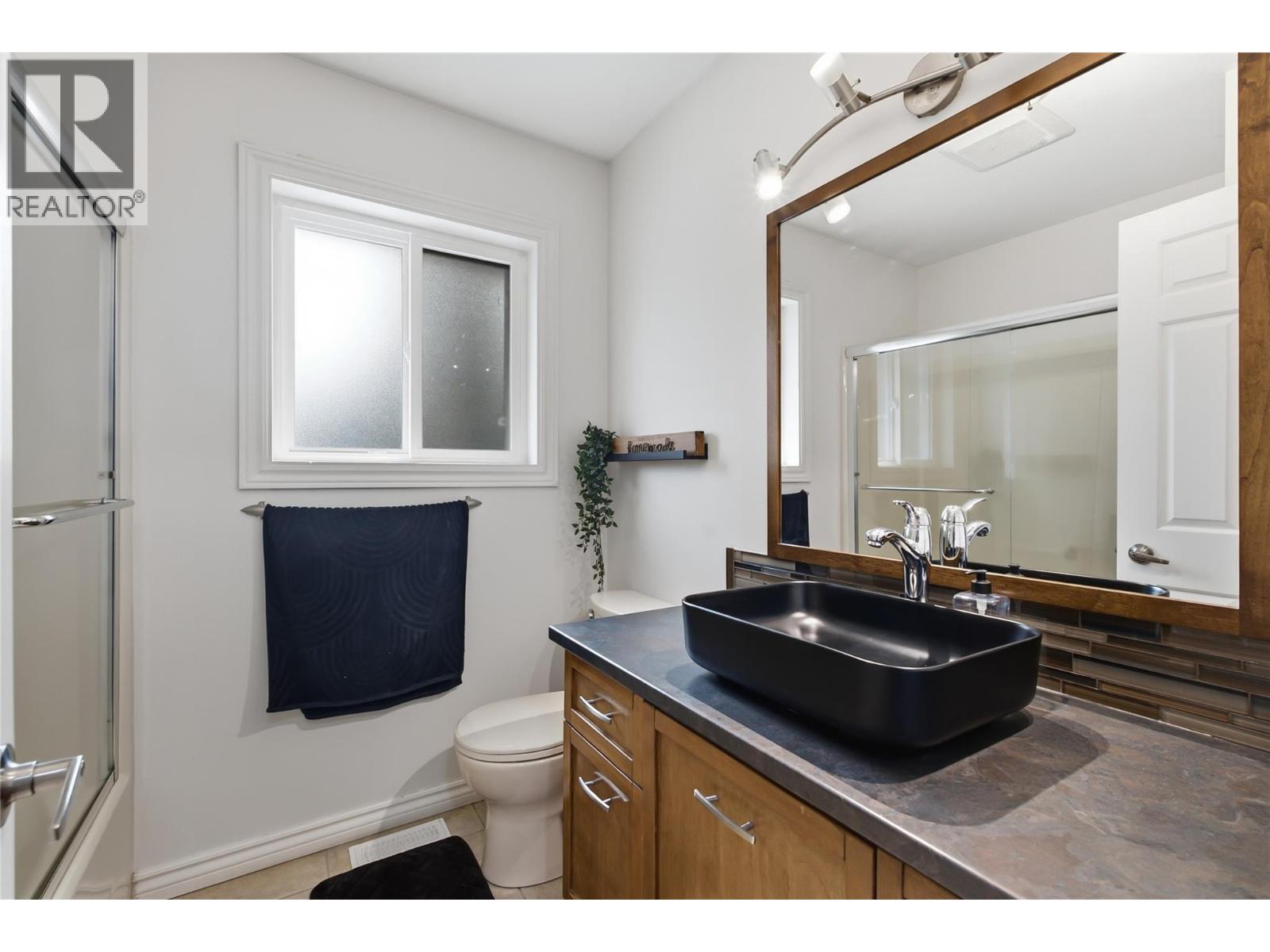  3140 Coventry Crescent, West Kelowna