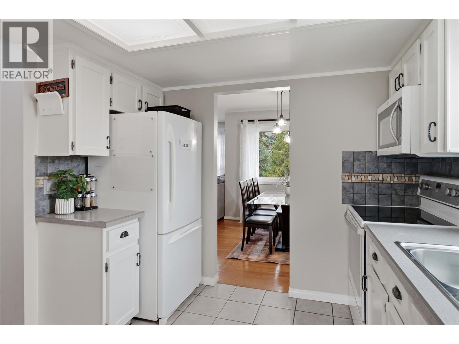  3140 Coventry Crescent, West Kelowna