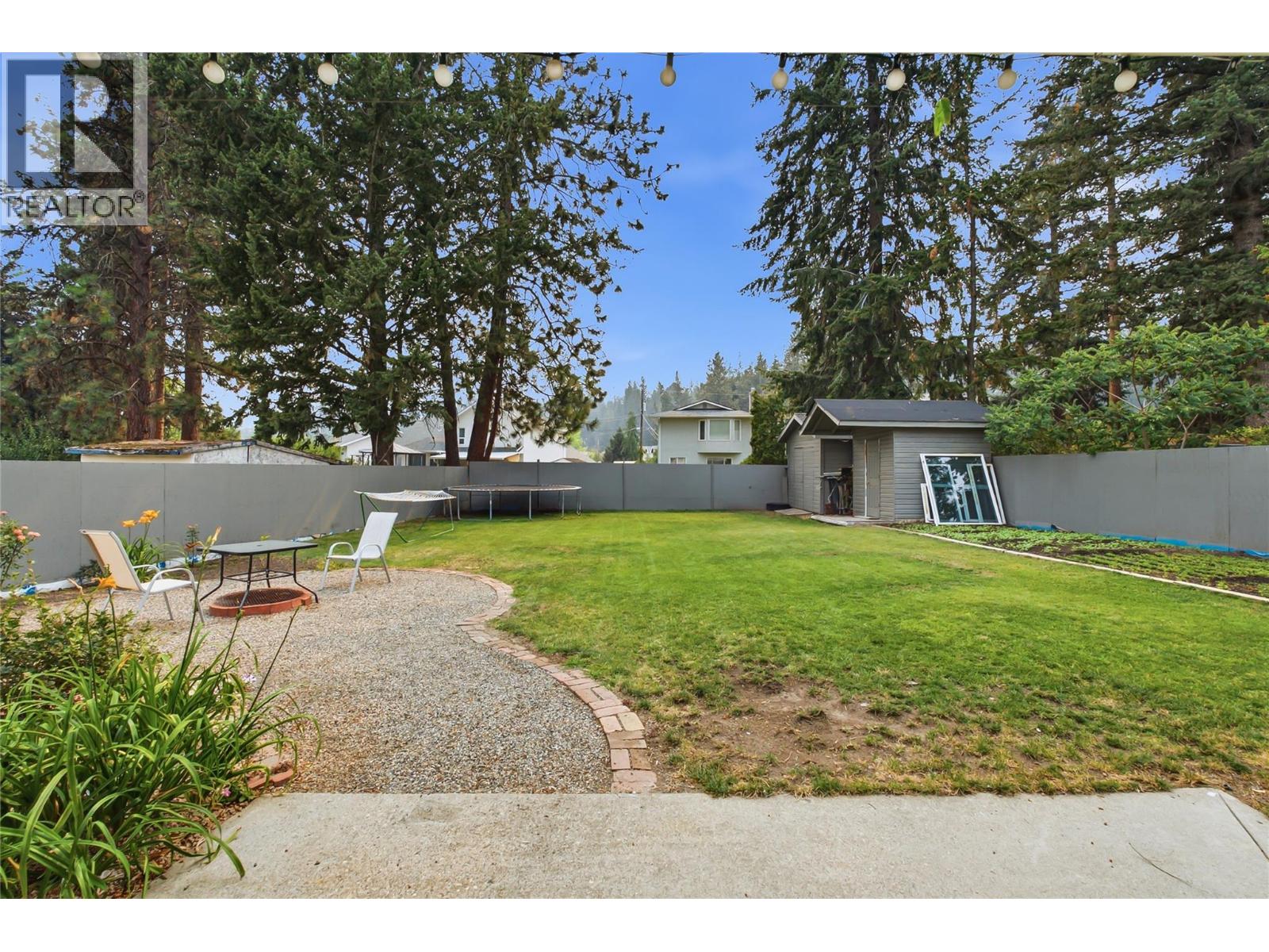  3140 Coventry Crescent, West Kelowna
