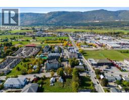 580 Shuswap Street Se, Salmon Arm, BC V1E2B9 Photo 13