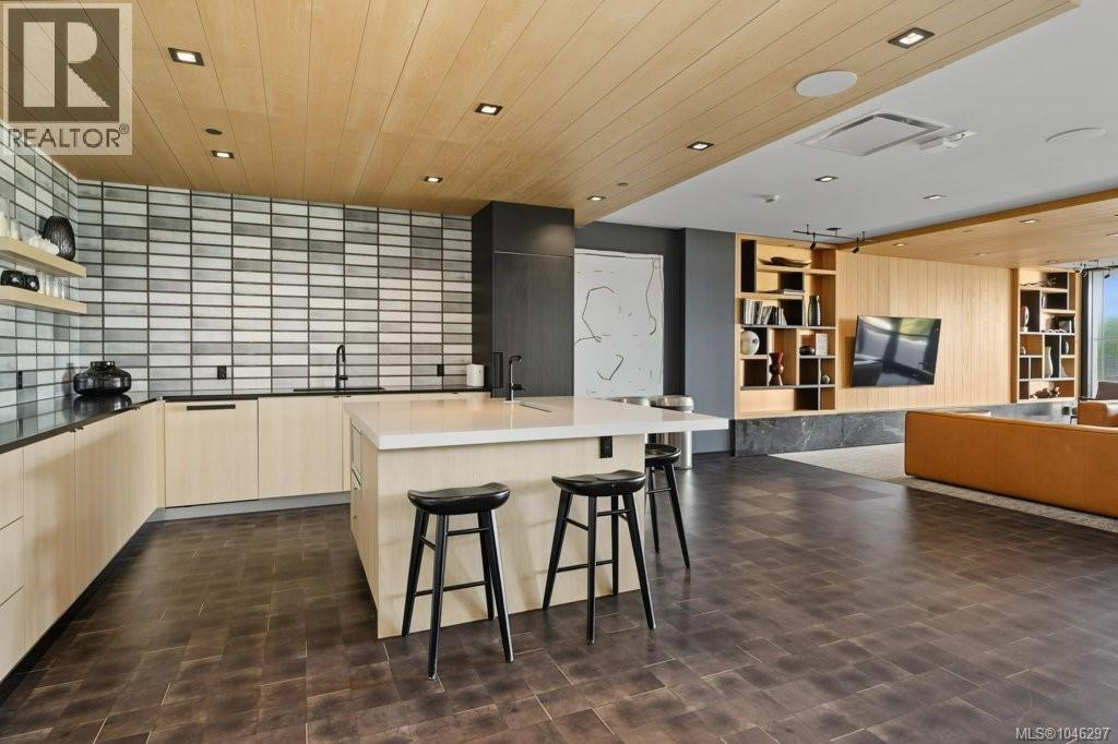 #609 363 Tyee Rd - 23