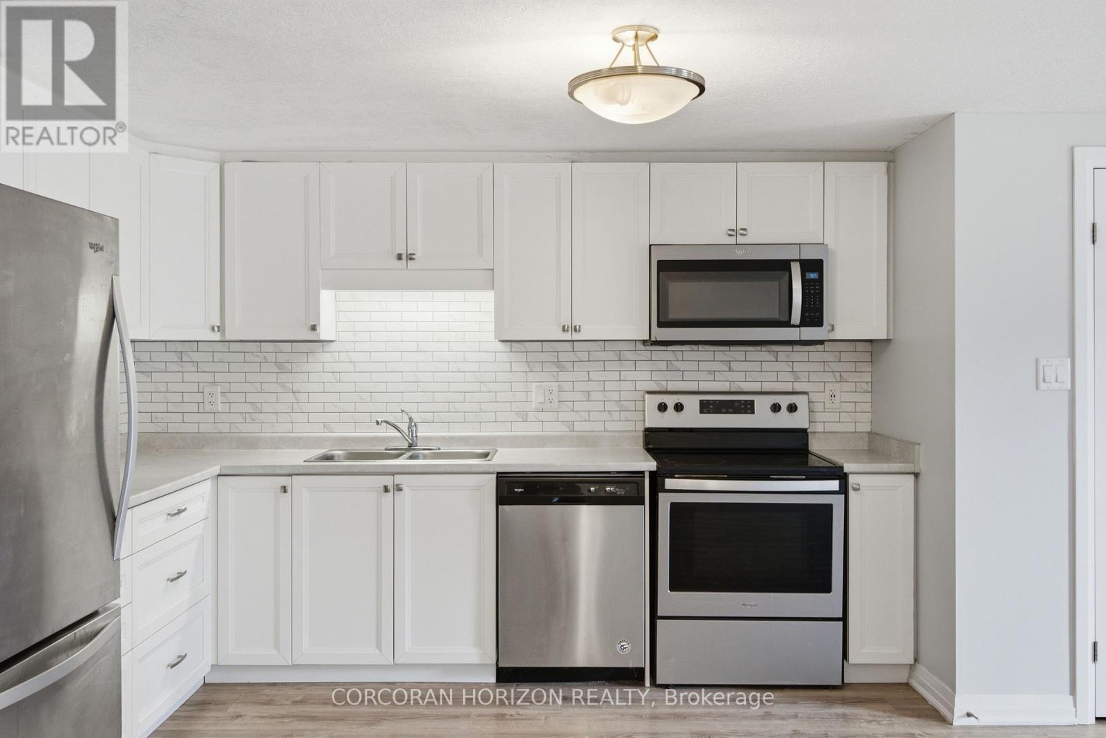 #17G 1989 OTTAWA STREET S - 19