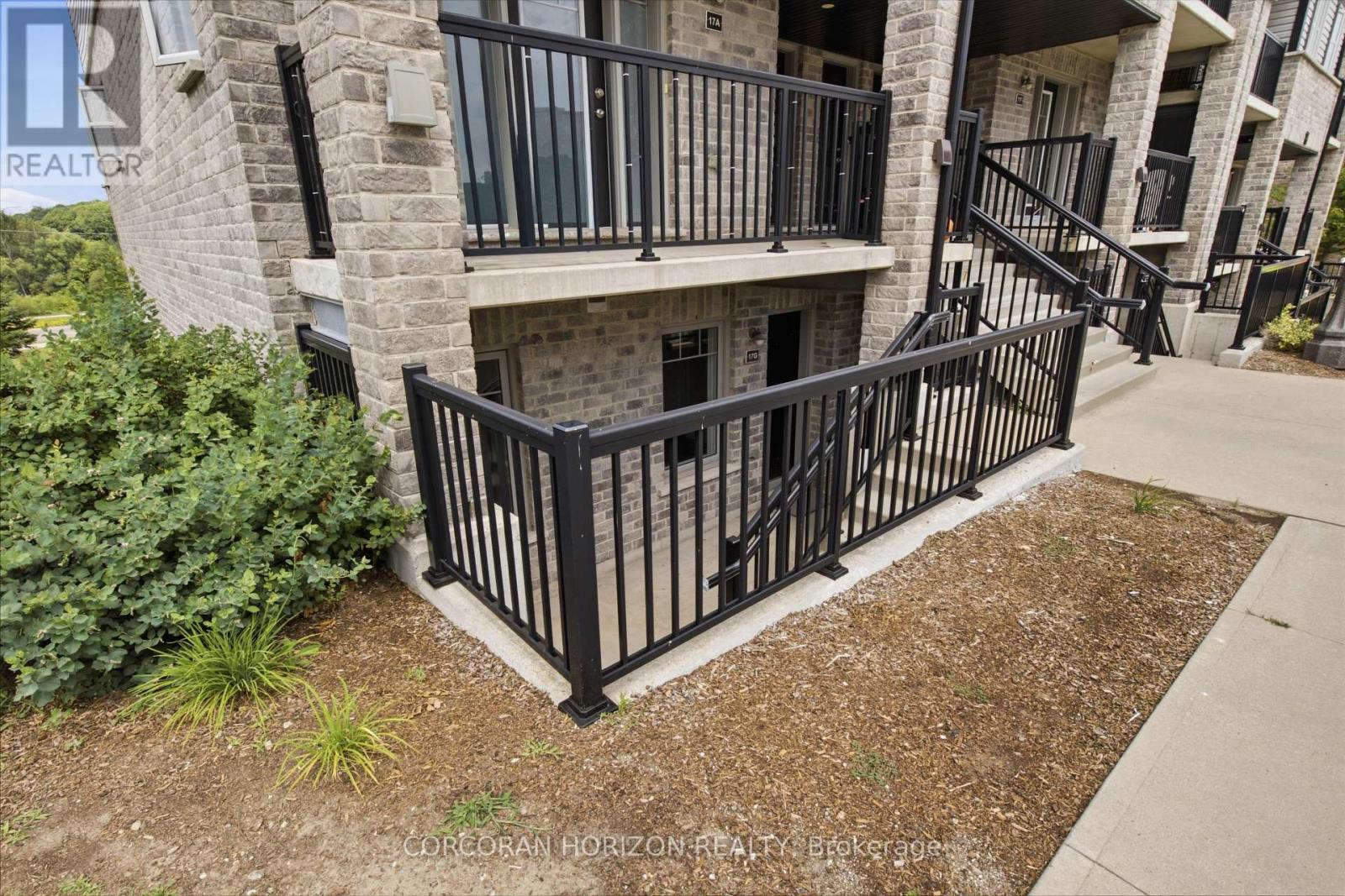 #17G 1989 OTTAWA STREET S - 4