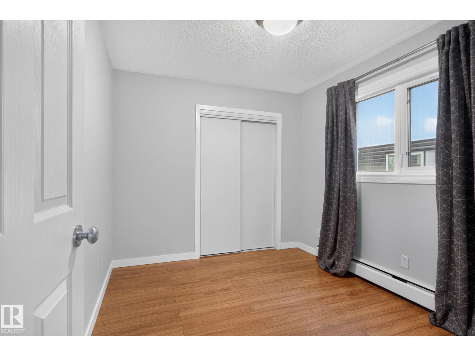 #9 10730 84 AV NW - 15