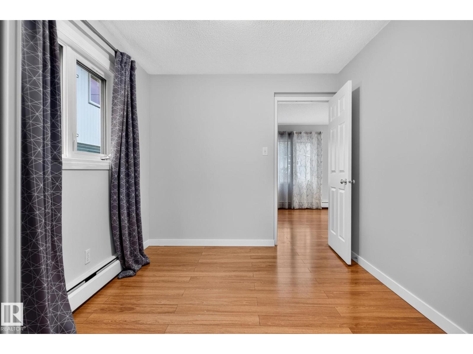 #9 10730 84 AV NW - Image 16