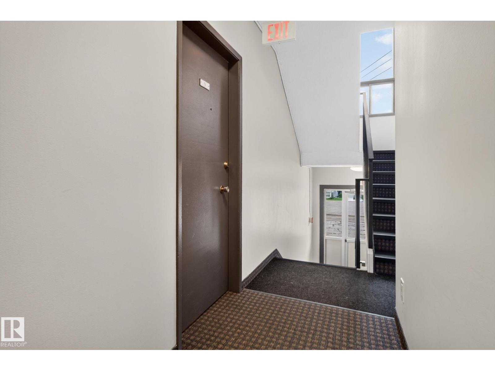#9 10730 84 AV NW - Image 3