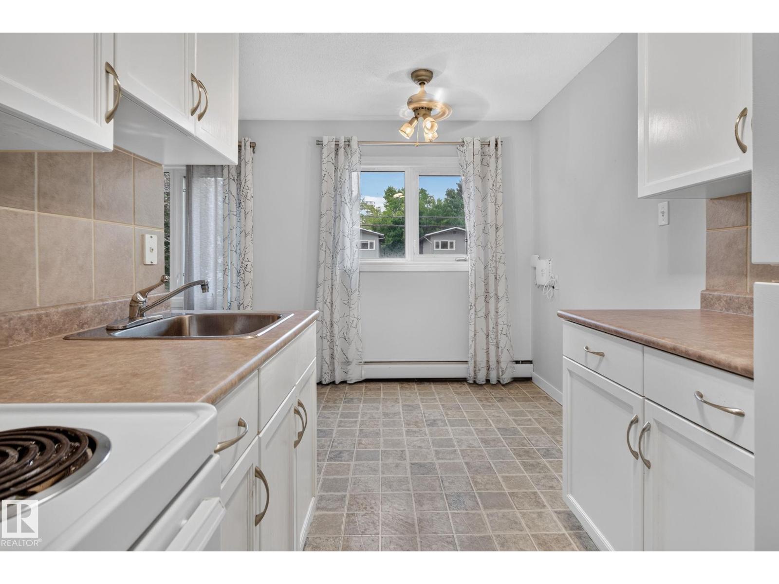 #9 10730 84 AV NW - Image 4