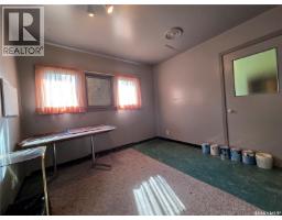 E 135-145 3rd Street E, Fox Valley, SK S0N0V0 Photo 30