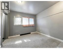 E 135-145 3rd Street E, Fox Valley, SK S0N0V0 Photo 31