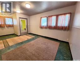 E 135-145 3rd Street E, Fox Valley, SK S0N0V0 Photo 36