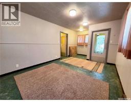 E 135-145 3rd Street E, Fox Valley, SK S0N0V0 Photo 37