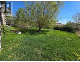 E 135-145 3rd Street E, Fox Valley, SK S0N0V0 Photo 39