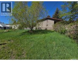 E 135-145 3rd Street E, Fox Valley, SK S0N0V0 Photo 47