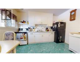 Laundry room - E 135-145 3rd Street E, Fox Valley, SK S0N0V0 Photo 7