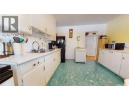 Storage - E 135-145 3rd Street E, Fox Valley, SK S0N0V0 Photo 8