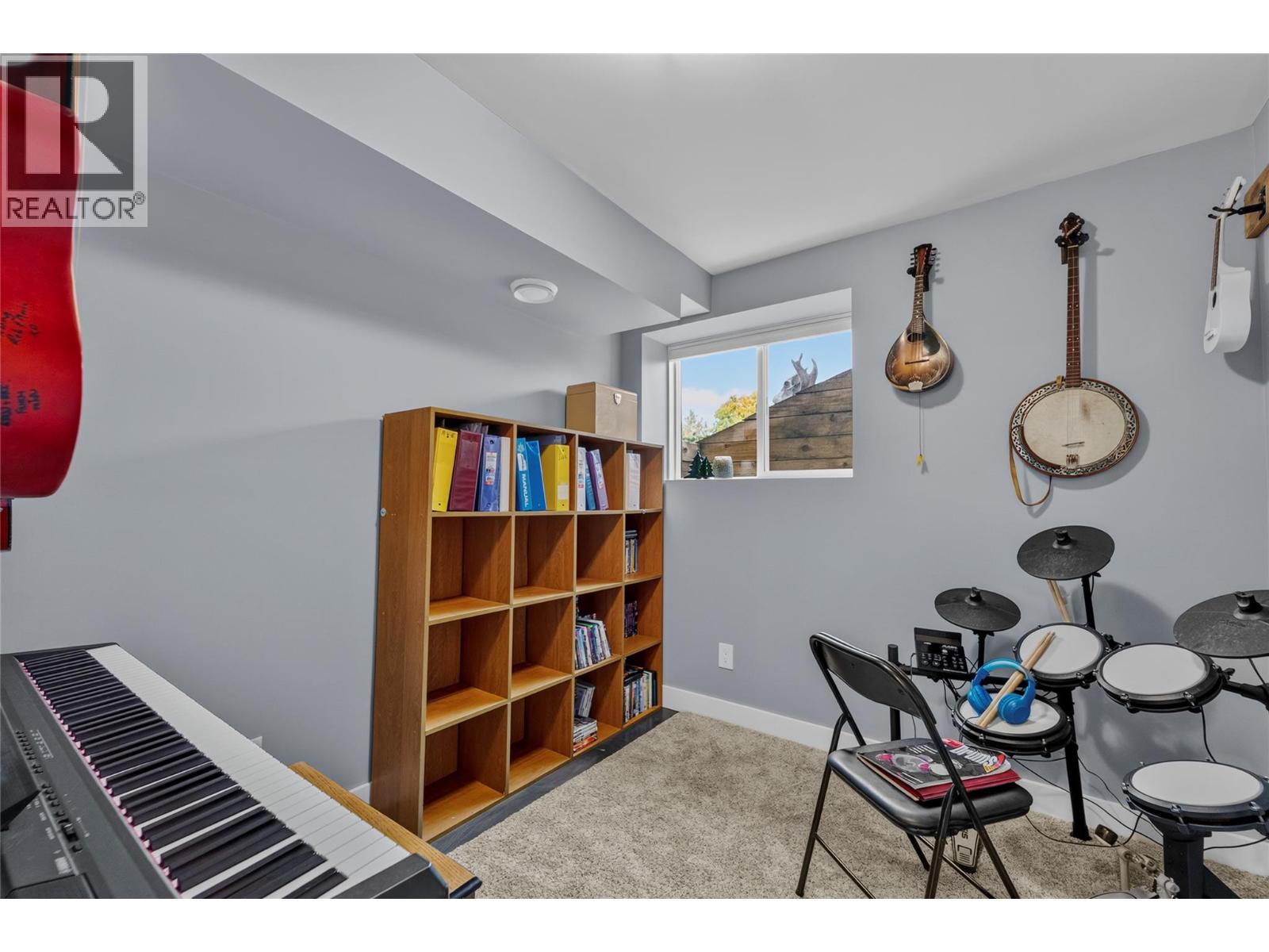 389 DALADON Drive - 26