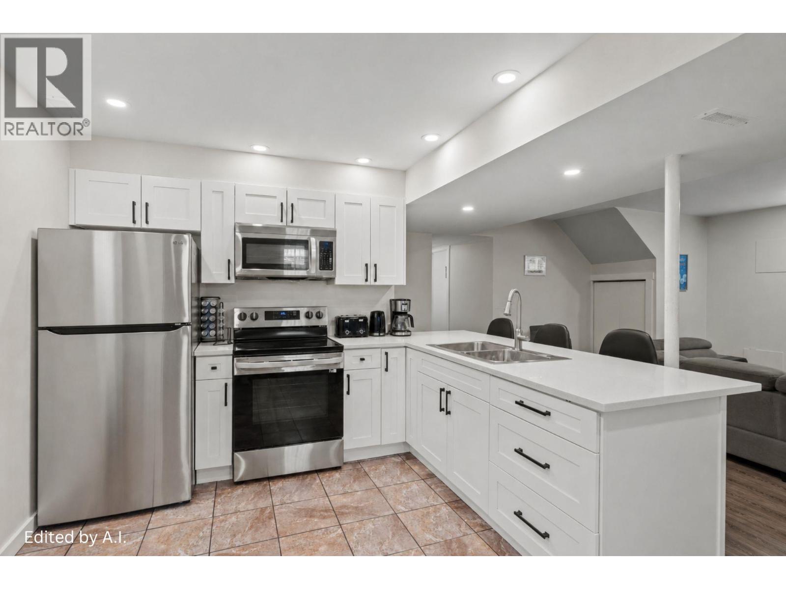 1102 KEMANO Street - Image 21