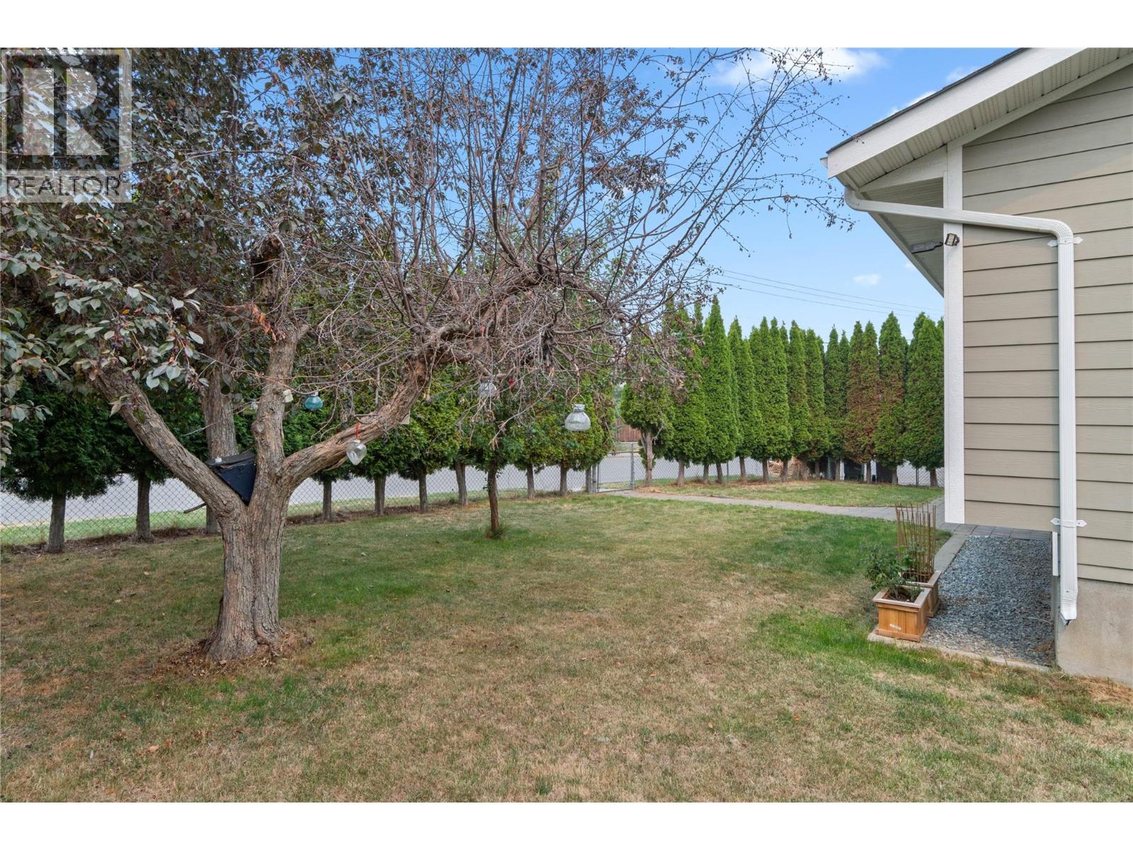 1102 KEMANO Street - Image 34